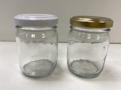 Con frascos de vidrio que tenés en casa sin usar: prepará este kit tan útil para tener en casa en caso de emergencia