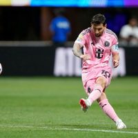 Golazo de Lionel Messi da triunfo a Miami sobre Porto en Mundial de Clubes