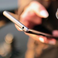 El Gobierno congeló las tarifas de teléfono, Internet y televisión paga