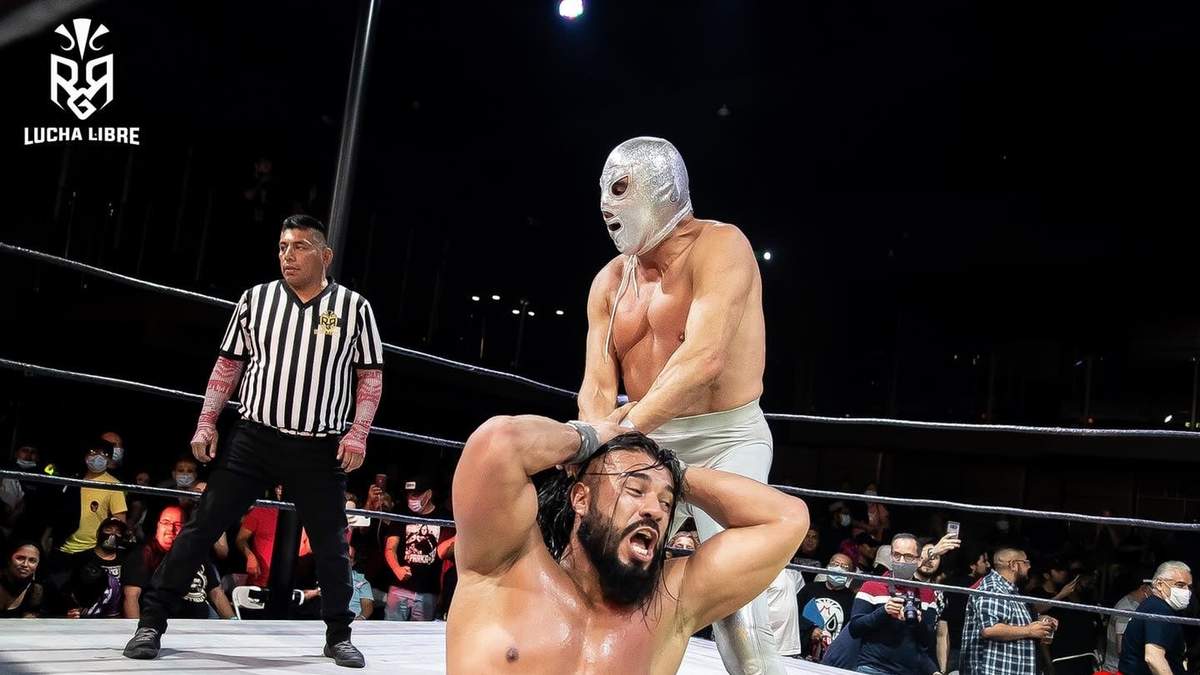 Hijo del Santo en acción