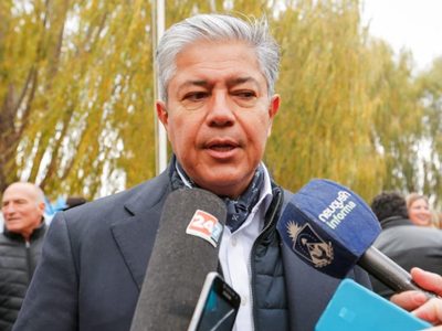 Figueroa aseguró que el peaje lo pagará el tránsito pesado y los vehículos que no son neuquinos