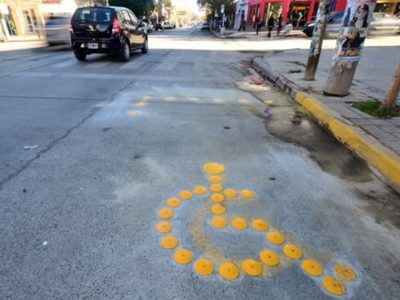 Estudian modificar la normativa sobre estacionamiento exclusivo para mejorar la accesibilidad urbana