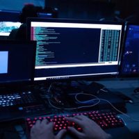 Qué son y cómo evitar el robo de información con el phishing, pharming, smishing y vishing