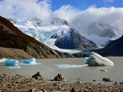 Rescatan a escaladores que quedaron “colgados” en El Chaltén