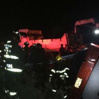 Volcadura de camión deja siete muertos en Jalisco