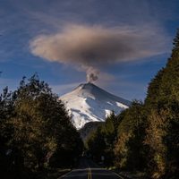 El volcán Villarrica se mantiene en una tensa calma