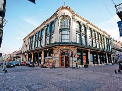 Revive el conflicto de la Fundación Mary Street Jenkins