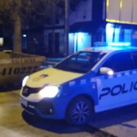 Aprovecharon la ausencia de los dueños de casa y se llevaron herramientas y un tele
