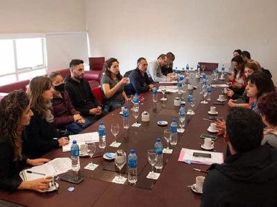 Estafados de la Cooperativa 14 de Octubre se reunieron con diputados y concejales
