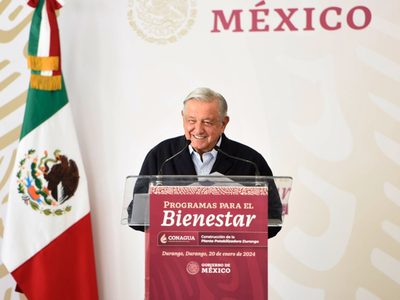 AMLO pide a Azucena Uresti que explique las “circunstancias especiales” de su salida de Milenio