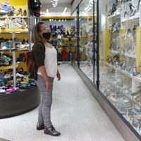 Confianza del consumidor cae a un nivel no visto en los últimos 17 meses