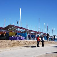 La feria Neuquén Emprende llegó nuevamente al oeste de la ciudad