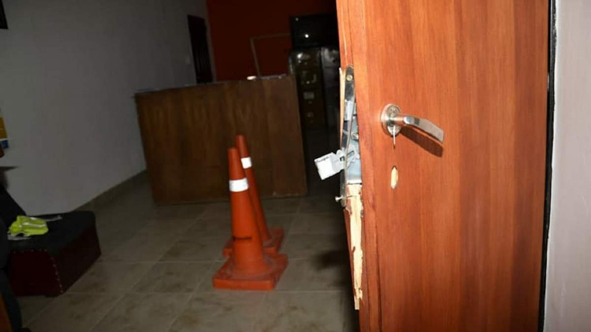 Interior de la oficina donde se registró el hecho delictivo. Fuente: (Twitter)