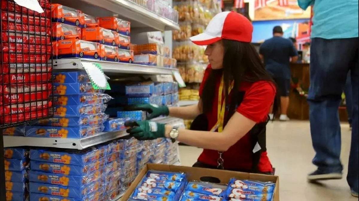 Los trabajadores mercantiles trasladaron la jornada de descanso por su día, para el lunes 30 de septiembre. Fuente: (Facebook)