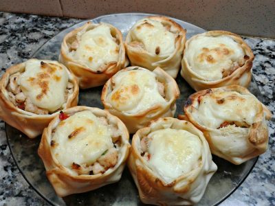 Hacé estas canastitas de pollo al verdeo y tu familia te las va a pedir todos los fines de semana