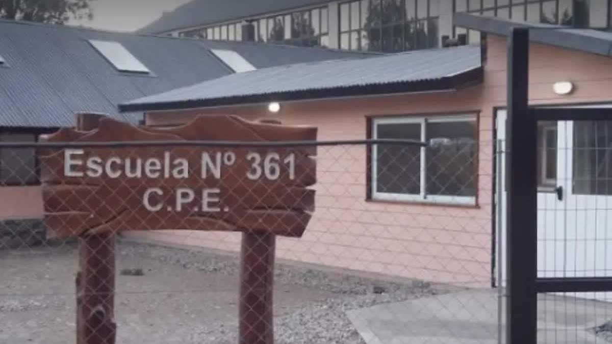 Escuela 361 de Villa La Angostura. Fuente: (Twitter)