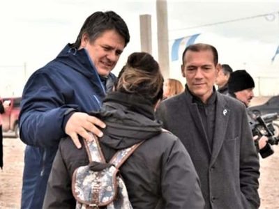 Adjudicatarios de lotes "con servicios" denuncian falta de agua y robo de materiales