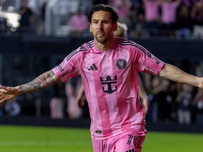 Lionel Messi volvió a las canchas, anotó un gol y festejó con una dedicatoria especial