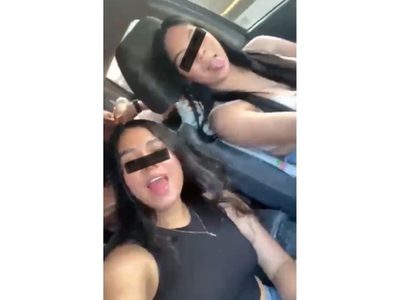 Jóvenes sufren accidente carretero por ir cantando y grabando un TikTok