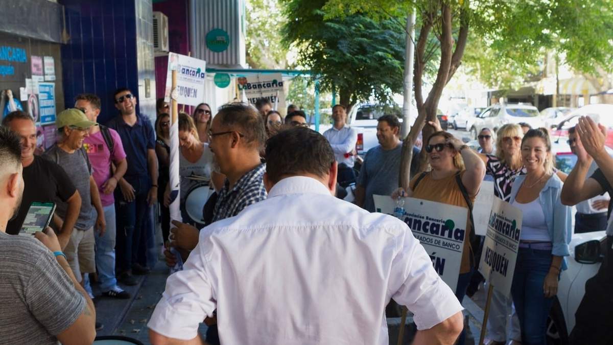 Los trabajadores bancarios. Fuente: (Emiliano Ortiz)