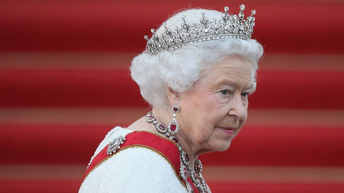 La Reina Isabel analiza los pasos a seguir. Fuente: (Instagram)