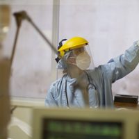 Más de 400 personas fallecieron a causa del coronavirus este miércoles