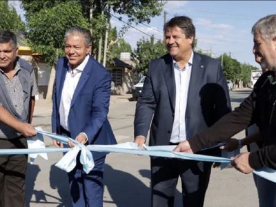 Figueroa y Gaido se mostraron juntos en la inauguración de obras de asfalto en Valentina Sur Urbana