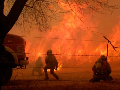 Desesperación en Córdoba: se desató un "tornado" de llamas y apareció el “diablo de fuego”