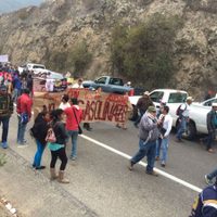Reina unidad social, empresarial y docente durante marchas en Chiapas