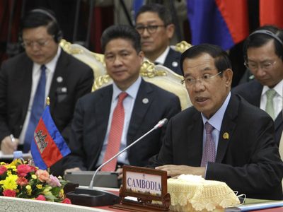 Camboya: 'Descenso total hacia la dictadura”