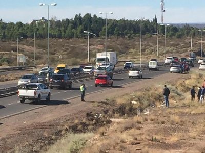 Neuquén: ocho vehículos protagonizaron un choque en cadena