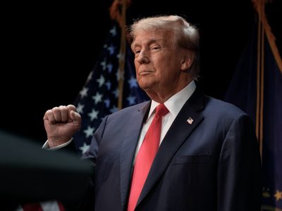 Trump celebra la salida de DeSantis de la contienda y pone fin a enemistad que definió la campaña