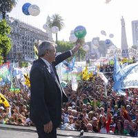 Día de la Democracia: el Gobierno confirmó que el transporte será gratuito a partir de las 12