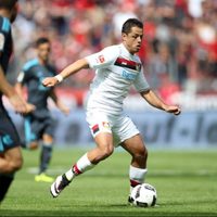 "Chicharito" vuelve a anotar y vence a la Real Sociedad de Carlos Vela