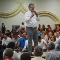 “Voy ganando, pregúntenle a Claudia si se irá de Morena”, dice Ebrard