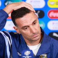 Malas noticias para Scaloni: la figura de la Selección Argentina que se quedará sin club