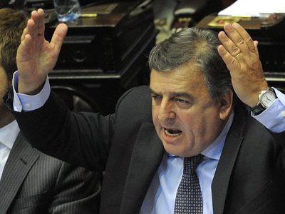 ¡Se sacó! Mario Negri le contestó a un periodista que lo acusó de oficialista