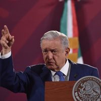 AMLO llama “predilecta de la oligarquía” a Xóchitl Gálvez y denuncia cobertura inequitativa