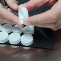 No tires las tapas de los envases plásticos: creá estos fabulosos portavasos, súper cancheros