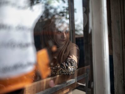 La FIFA evacúa a casi un centenar de refugiados de Afganistán a Qatar