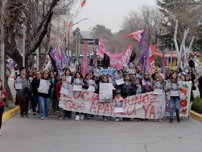Un mes sin Luciana Muñoz: se movilizaron en Neuquén en pedido de su aparición
