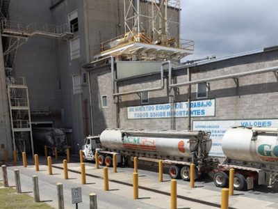 Clausuran uno de los 18 criaderos de Granjas Carroll en el Valle de Perote