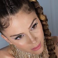 Greeicy Rendón hace alarde de su micro short y... ¡se ve! ¡Desatada!