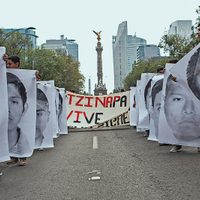 “En este país manda el Ejército”, dicen padres de los 43 de Ayotzinapa