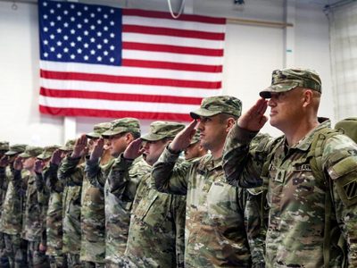 EU denuncia que aviones militares venezolanos han sobrevolado su buque en aguas del Caribe