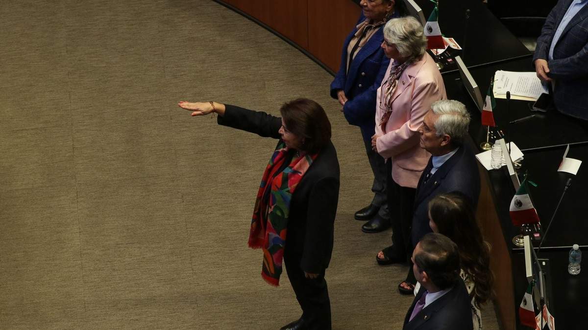 Celia Maya al momento de rendir protesta