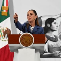 Sheinbaum pide revisar Xcaret por apropiación cultural de símbolos mayas