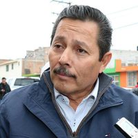 Por compras irregulares de medicamentos, denuncian ante la PGJ al alcalde de SLP