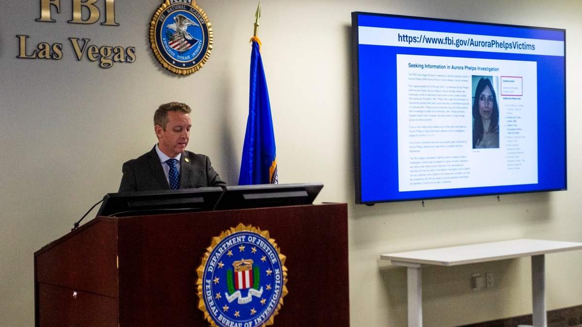 El agente especial a cargo de la división del FBI en Las Vegas, Spencer Evans, habla sobre las acusaciones contra Aurora Phelps