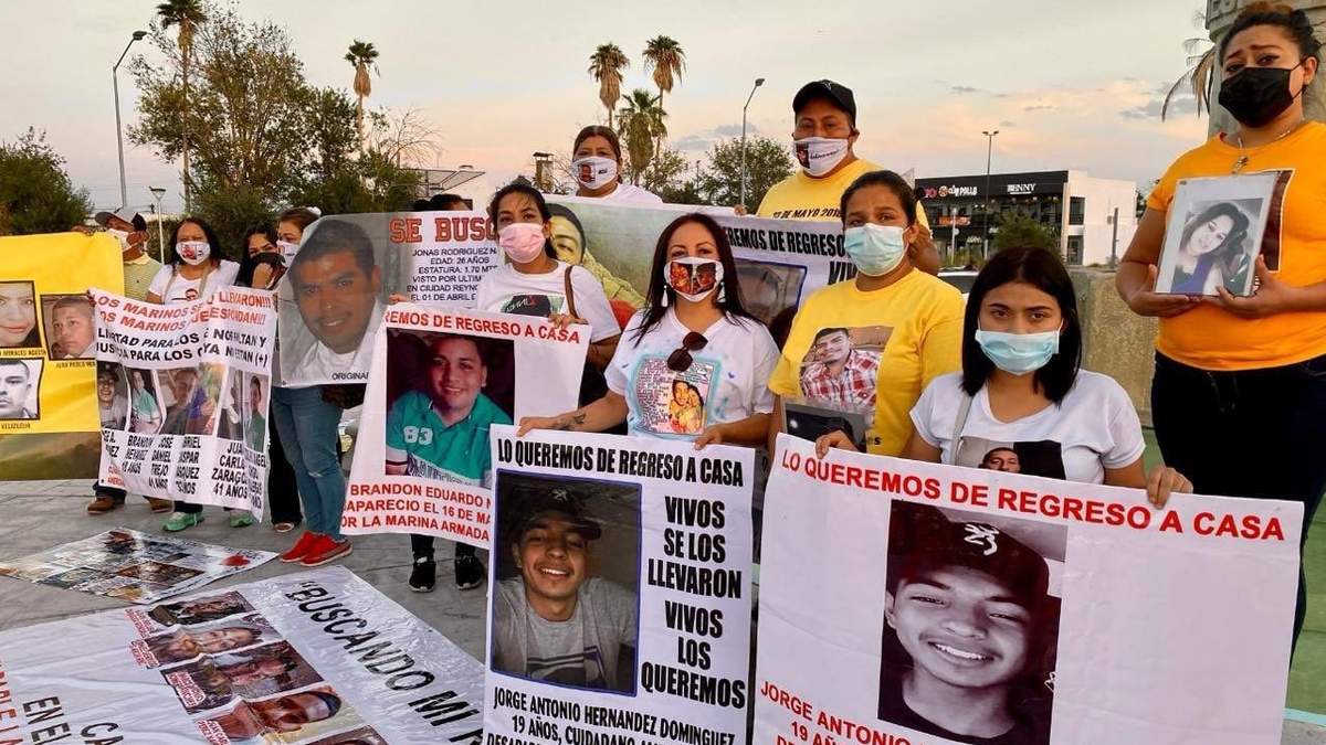 Familiares de las víctimas
